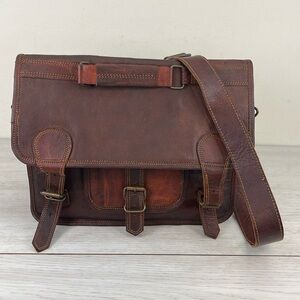 What Daisy Did Leather Messenger Bag